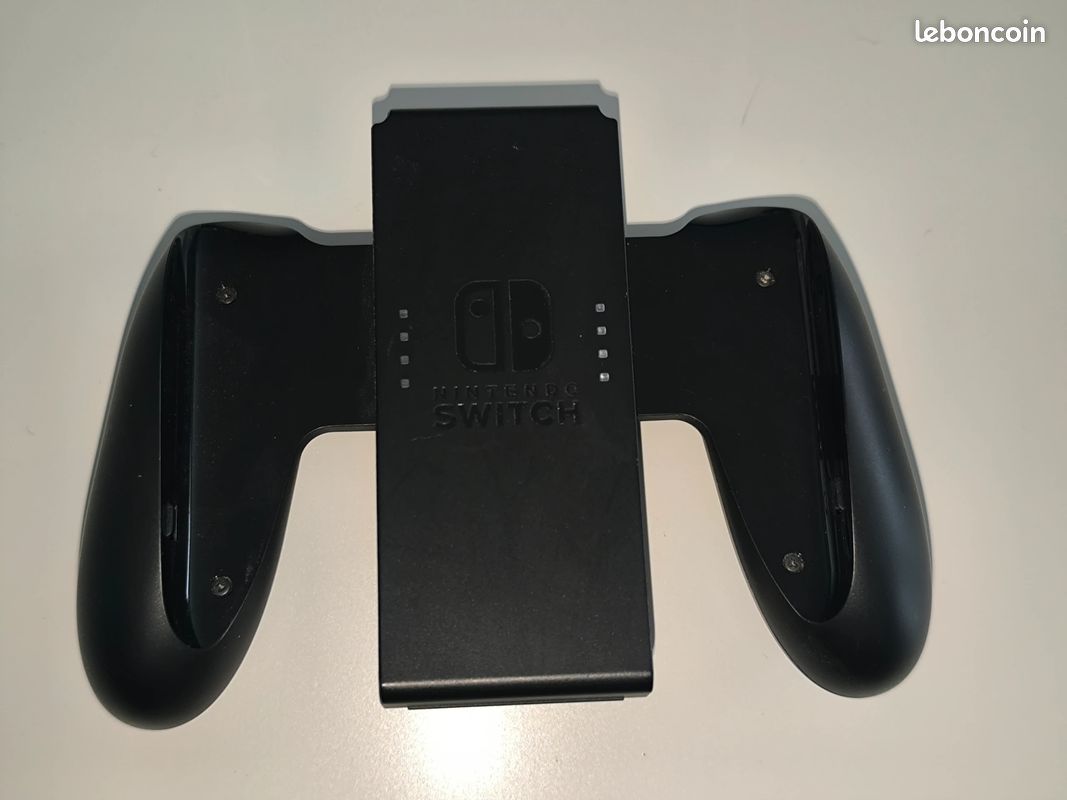 Nintendo Switch OLED (image 14)