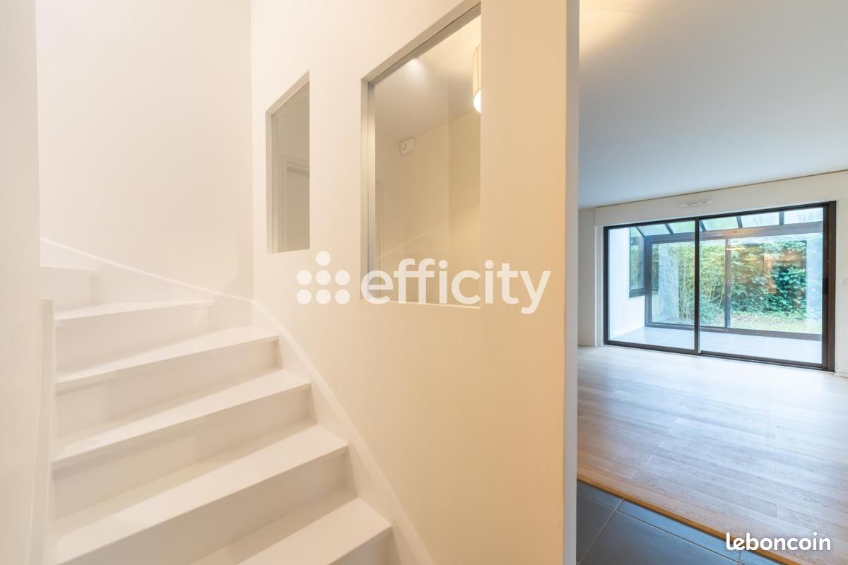 Appartement 5 pièces 138 m² · à Garches · 138 m² · 849 000 €