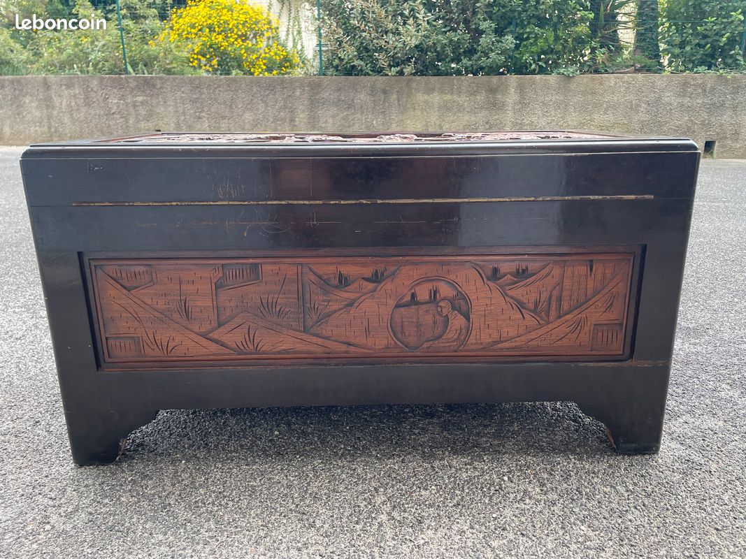 Coffre De Rangement Oriental En Bois Sculpté - Style Campagne - Tapisserie Intégrée