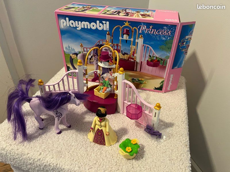 Playmobil Princesse 6855 - Écurie avec cheval à coiffer et princesse (image 3)