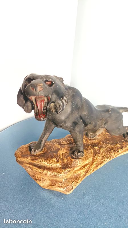 Sculpture Française D'époque Art Déco Représentant Des Tigres Sur Socle En Ardoise Polie