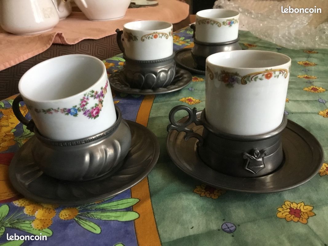 6 tasses à café en étain et porcelaine avec soucoupes anciennes (image 5)