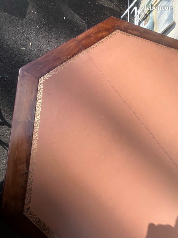 Table octogonale en acajou & cuir (image 2)