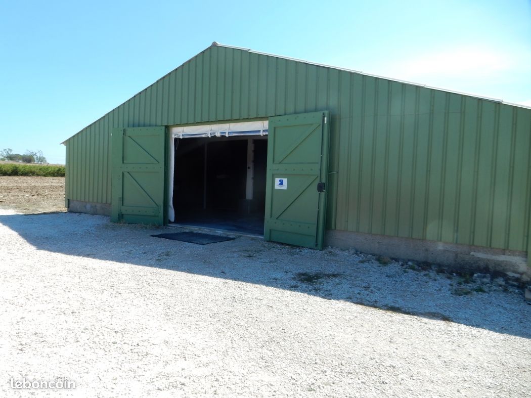Maison 1 pièce 140 m² · à Éguilles · 140 m² · 1 130 €/mois