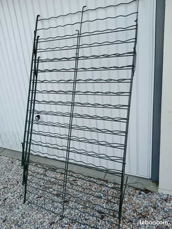 Casier a bouteilles en métal état neuf 300 places (image 3)