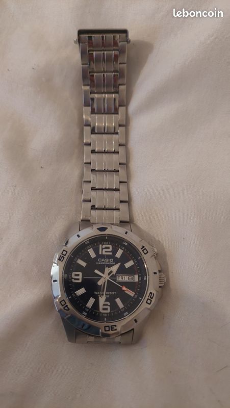 Montre casio illumination water resist 100m mtd 1082 (image 1)