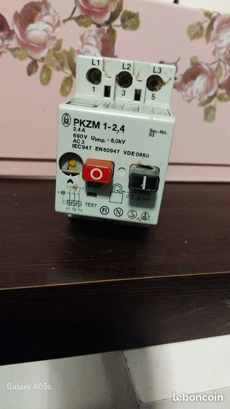 Disjoncteur, thermo-magnétique 1.6-2.4 amp, 660 vac (image 1)