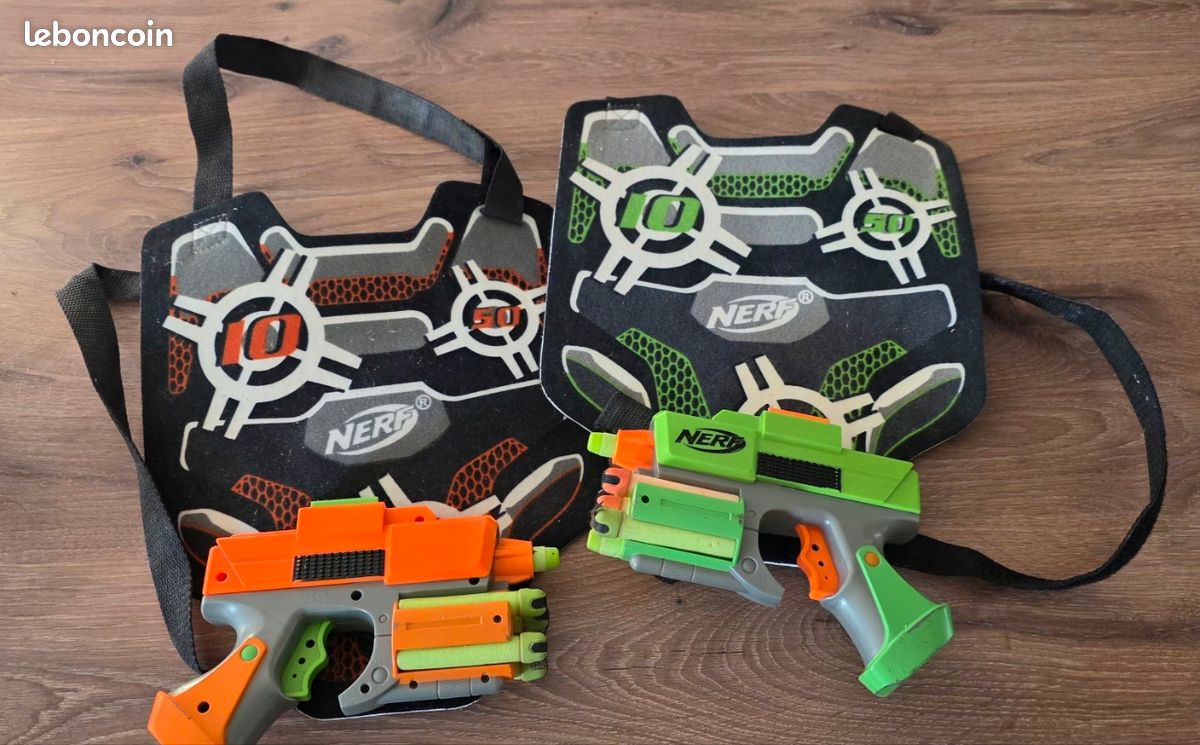 2 pistolets Nerf (image 1)