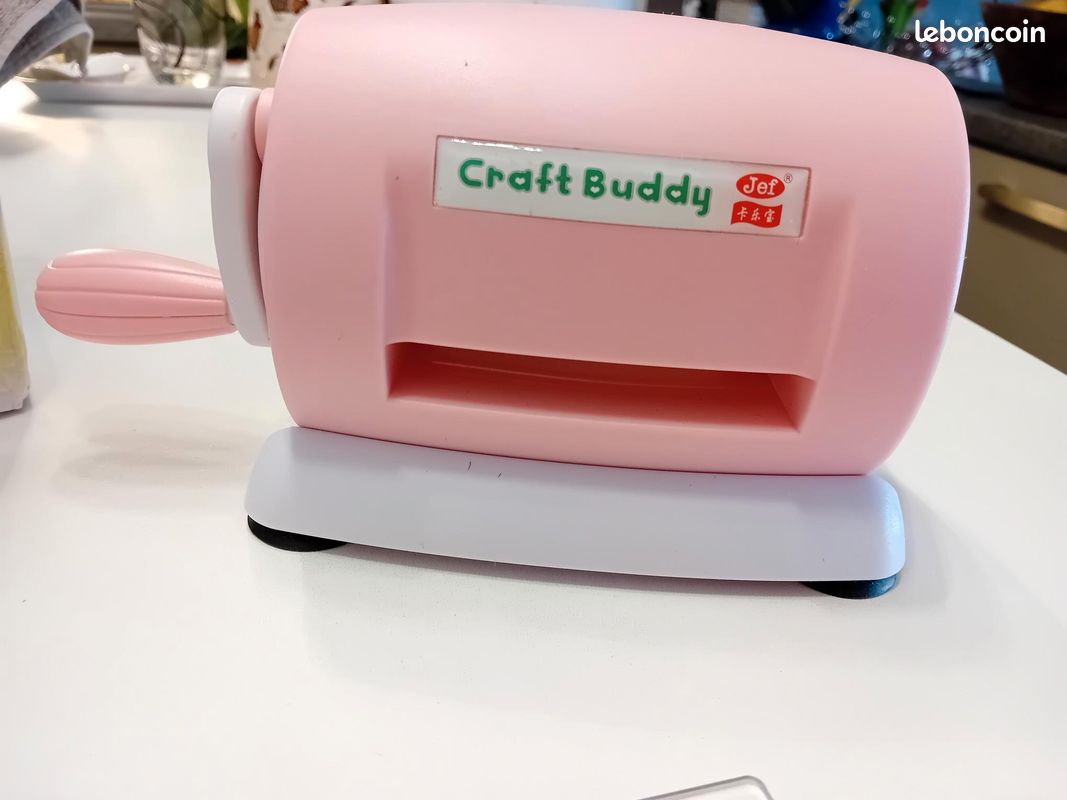 Machine decoupe crapbooking (image 1)