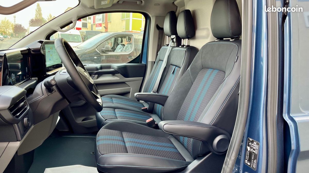 40 990 ht / ford transit custom sport 320 l1h1 2.0 170 cv bva double porte laterale bleu azur neuf / tva recuperable (image 6)