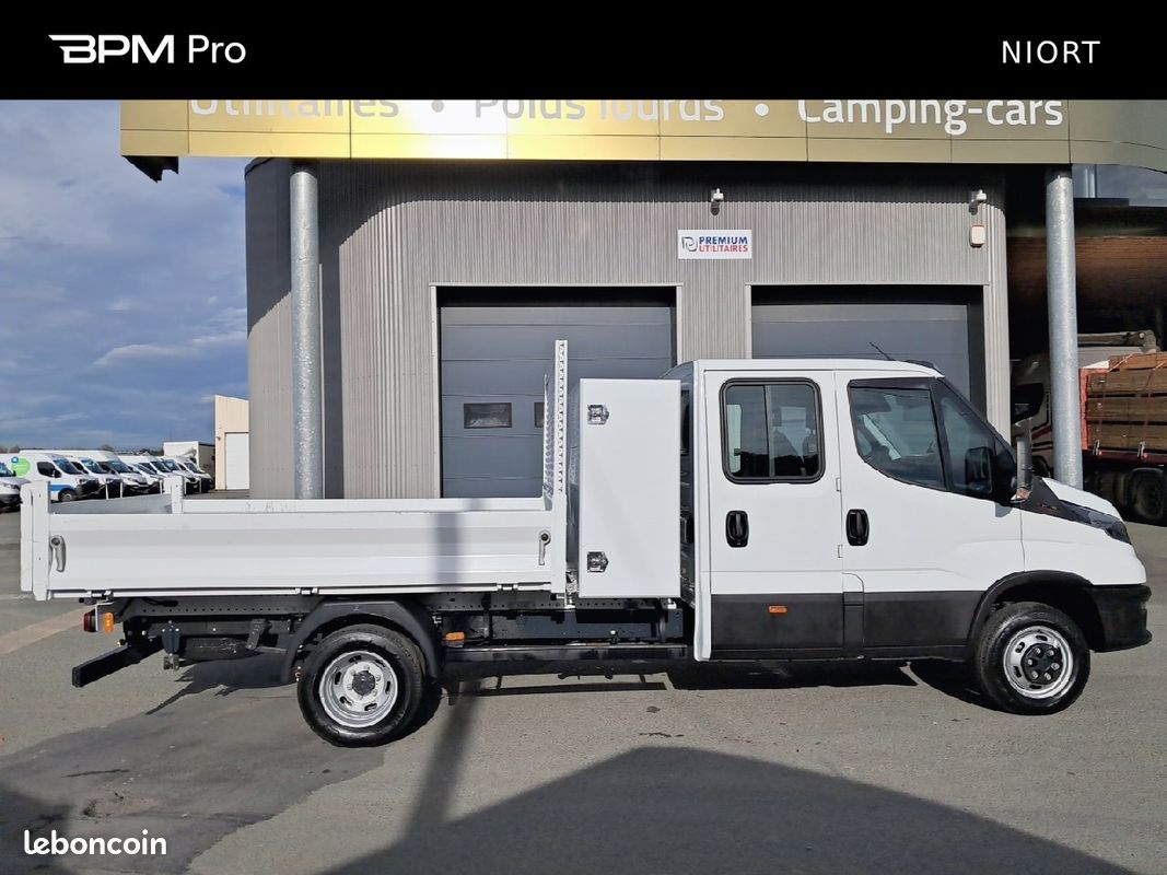 IVECO 35-160 / Daily / 35C16H / 3.0L 160CH / DOUBLE CABINE / 2023 / 6 PLACES / BENNE & COFFRE / (image 2)