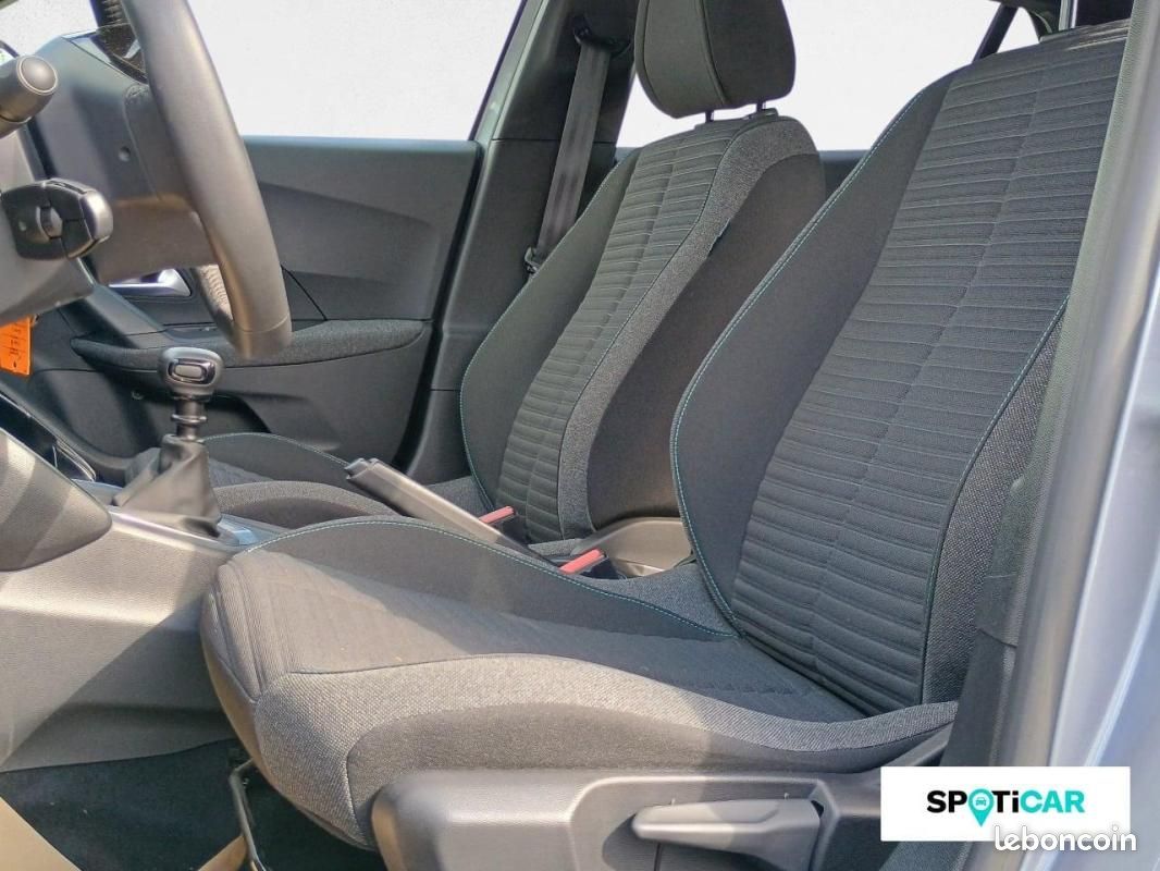 Peugeot 2008 PureTech 100 S&S BVM6 Style (image 9)