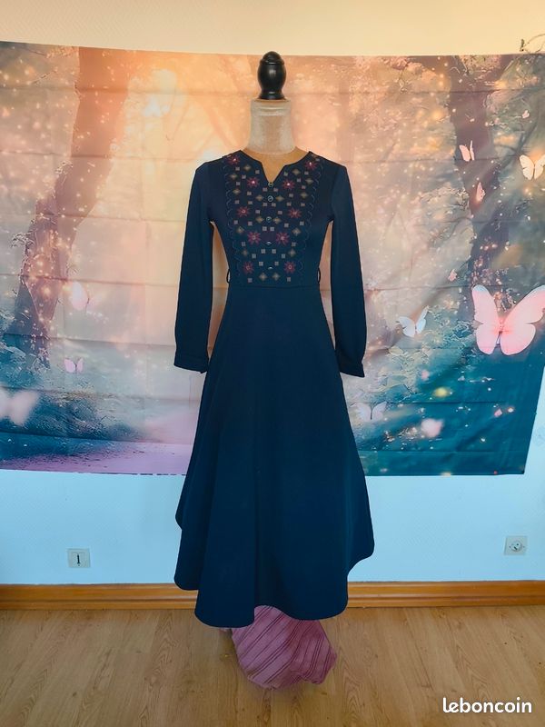 Robe Midi Fleurie Per Una Taille 14 - Marine à Manches Longues - Polyester - Neuve Avec étiquette