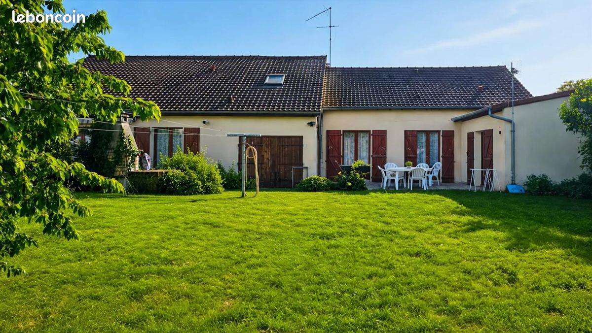 Maison 5 pièces 142 m² · à Saint-Julien-les-Villas · 142 m² · 199 000 €