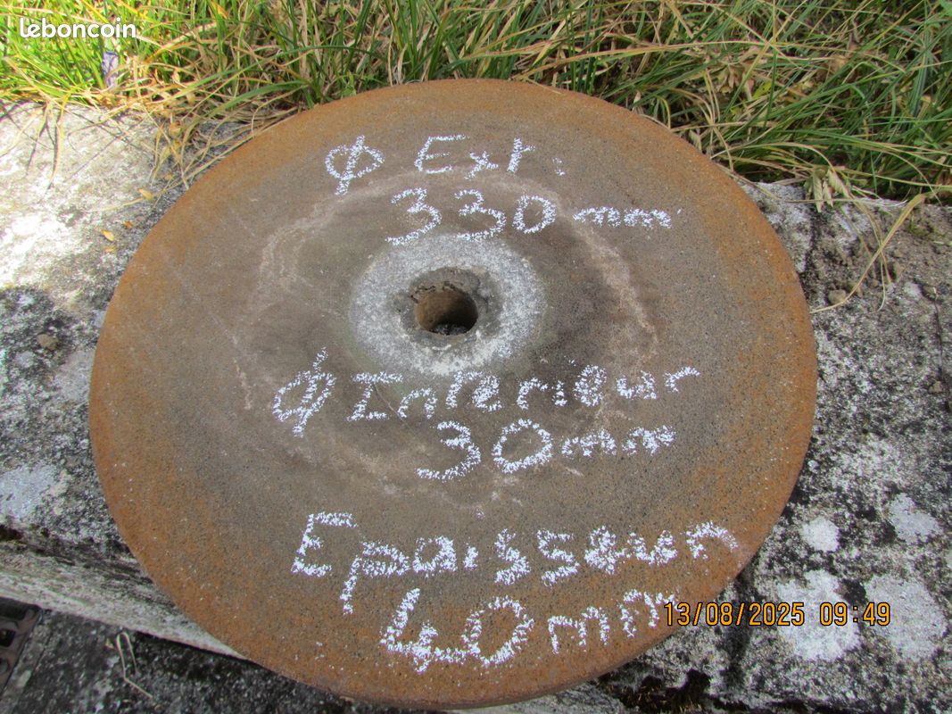 Meule à eau (image 1)