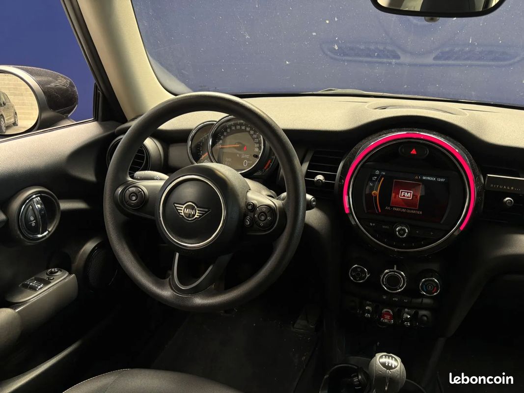MINI ONE Blackfriars / 1.5 102 - CarPlay - Régulateur - Keyless (image 8)