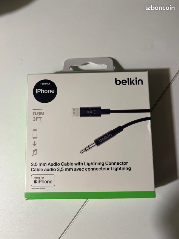 Câble audio 3,5mm avec connecteur Lightning (image 1)