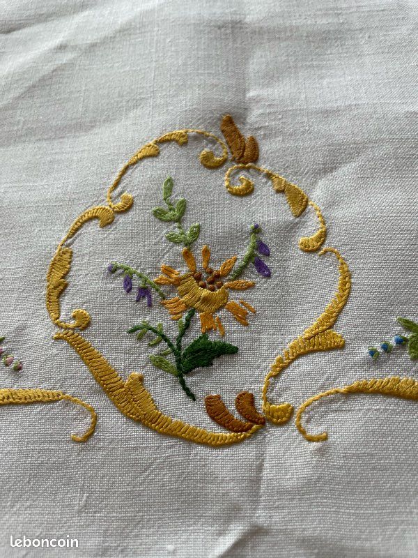 Napperon ancien brodé main fleurs - Lin blanc 56x38 c (image 5)