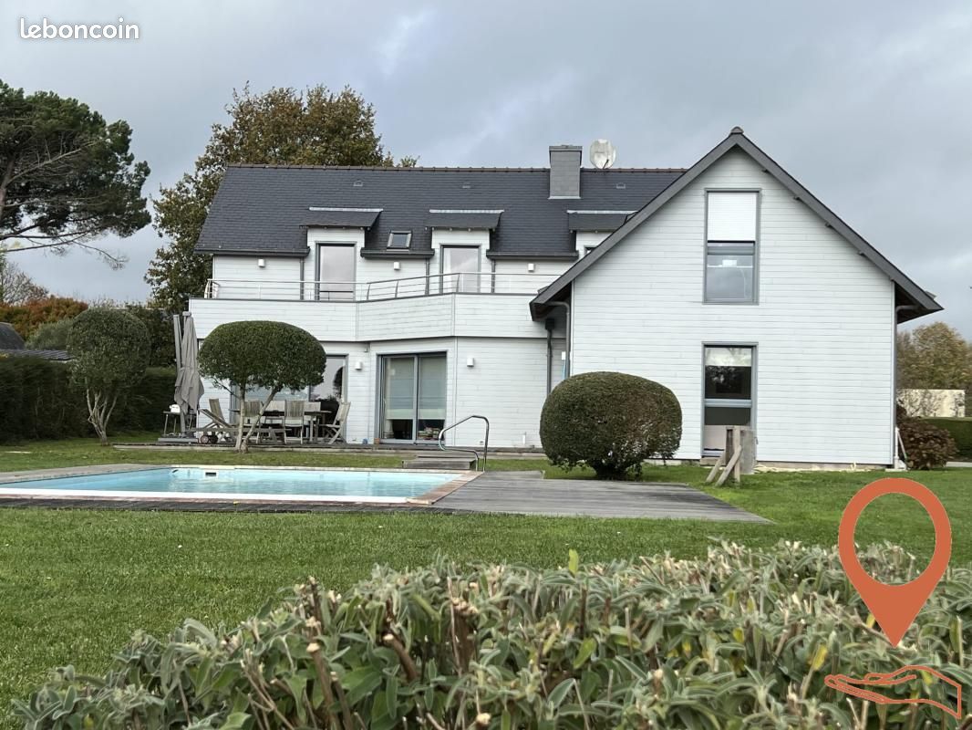 Maison 9 pièces 245 m² · à La Forêt-Fouesnant · 245 m² · 679 900 €