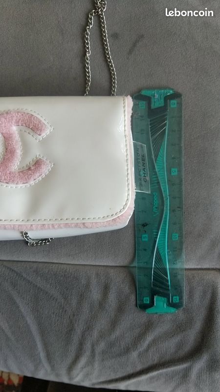 Sac a bandoulière cuir vernis chanel (image 11)