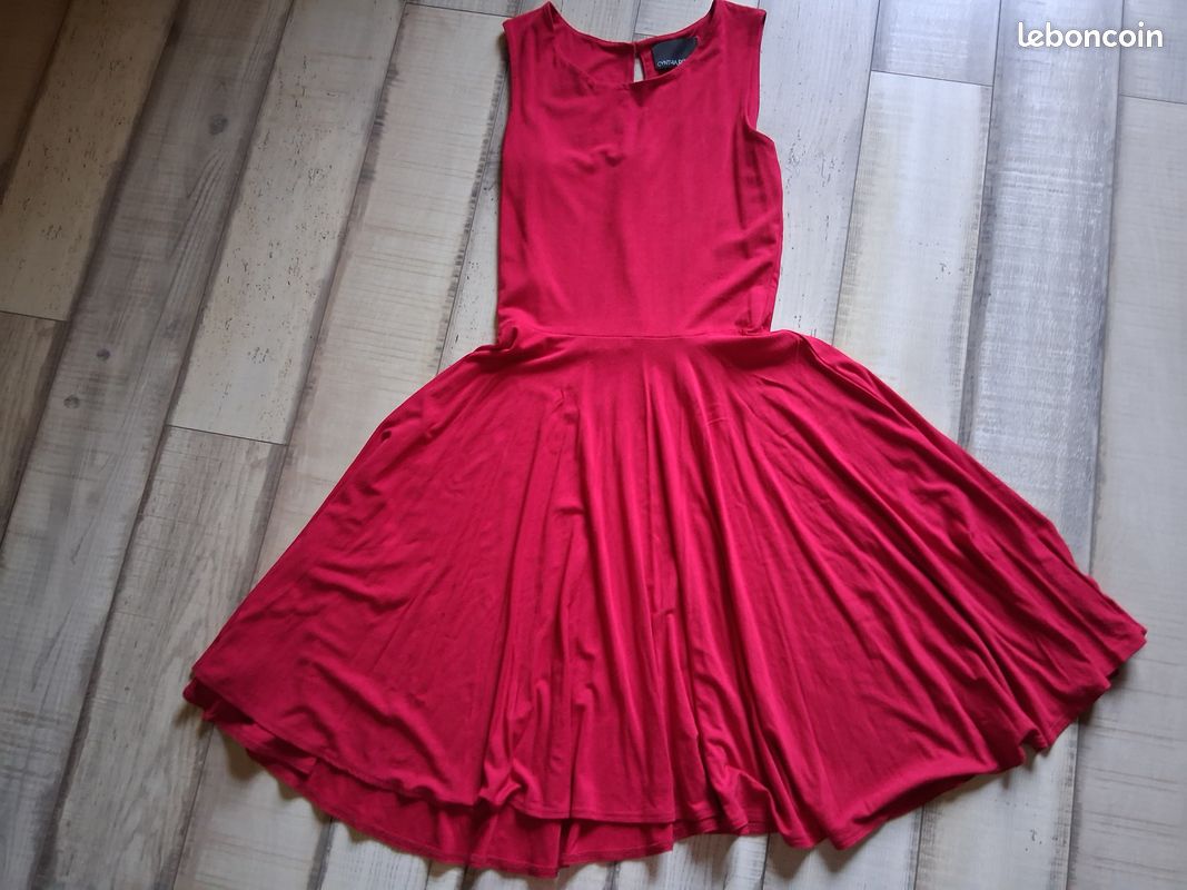 Robe rouge femme taille S (image 1)