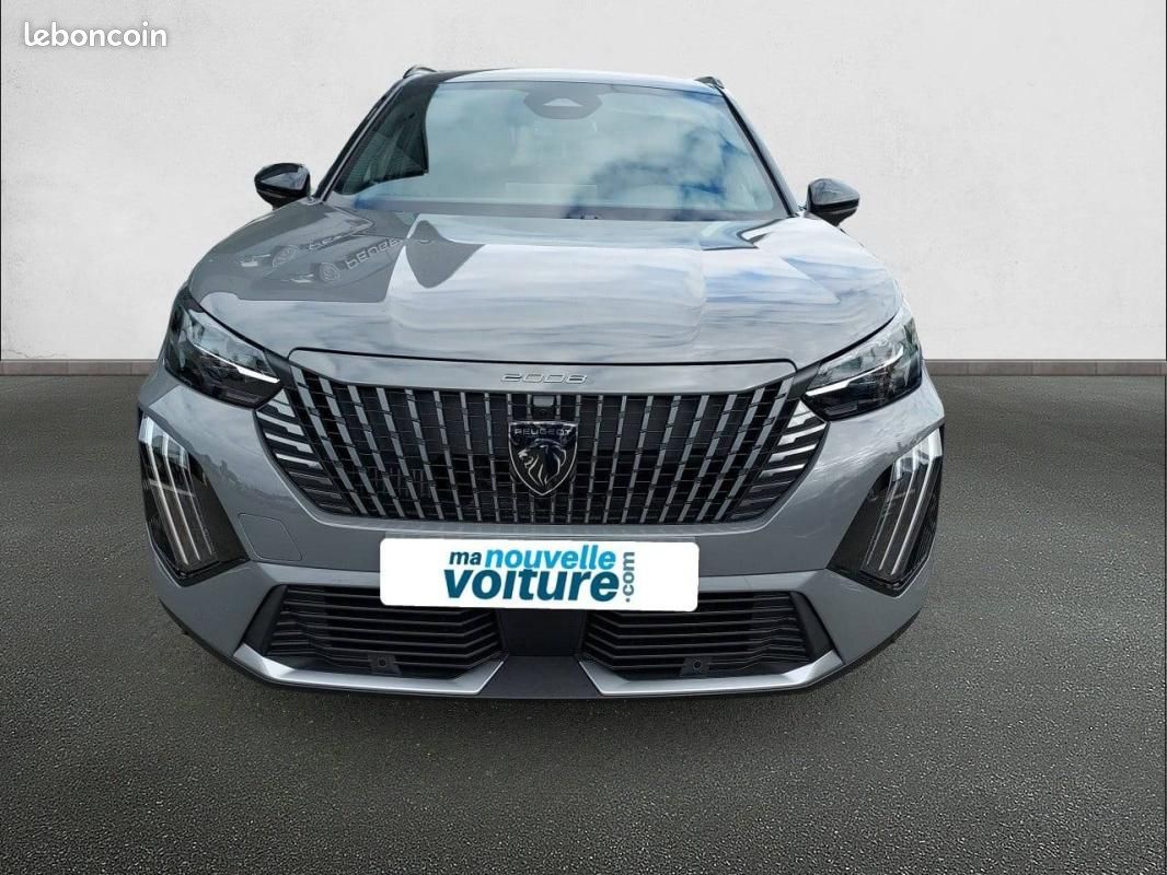 Peugeot 2008 Hybrid 145 e-DCS6 - GT Exclusive (image 2)