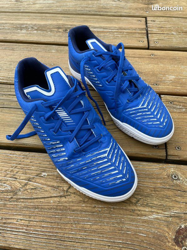 Hotel Kalinga Artengo Zapatillas NiÃ±o Hotel Kalinga Camisetas