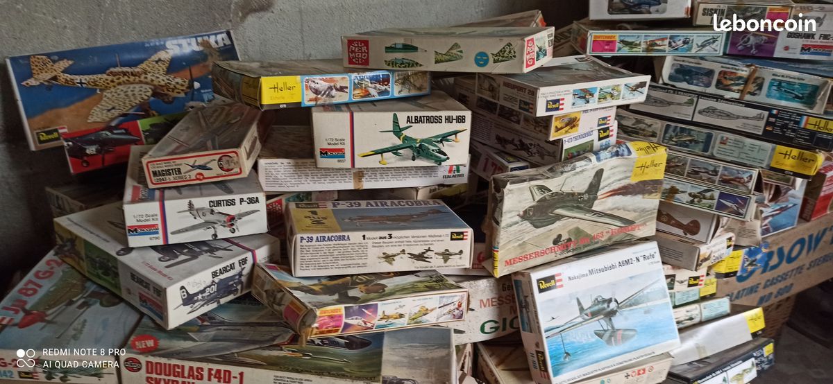 Mkd 2020 / 2021 / 2023 / 3 Maquettes a Monter 1 Station / 1 Villa / 1