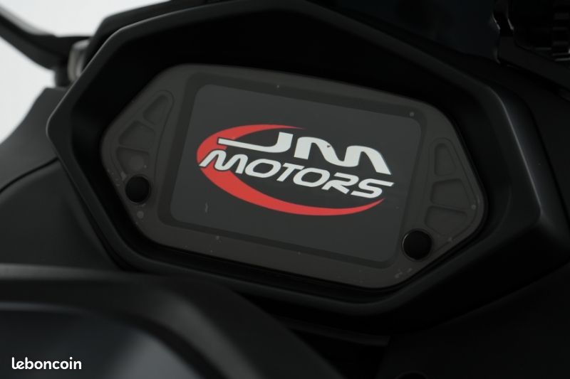 Rmax Euro 5 2026 Scooter JM KeylessGo Carplay USB Full options (image 8)