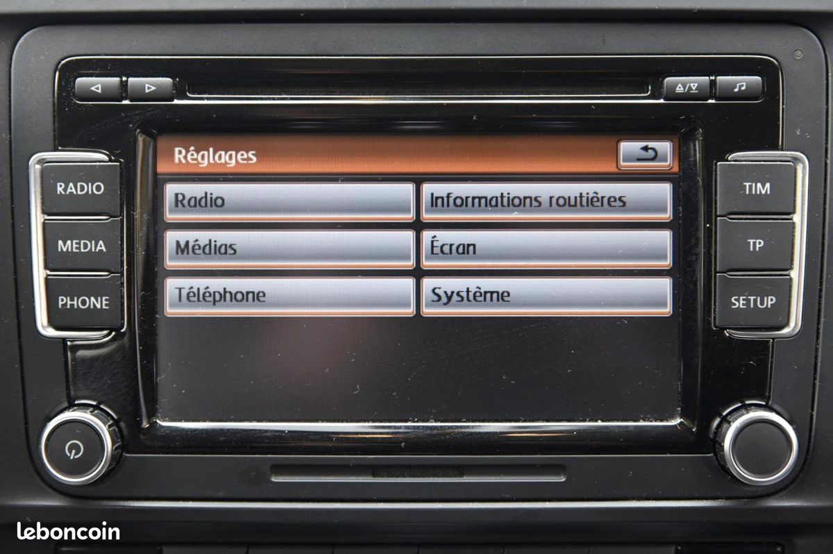 VOLKSWAGEN JETTA 2.0 TDI - 140ch - BVA DSG 6 - Finition Confortline - Garantie 12 mois (image 20)