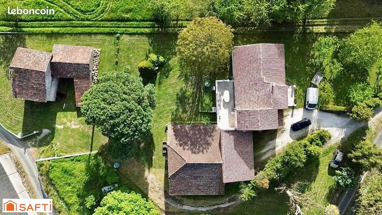 Propriété 5 pièces 209 m²