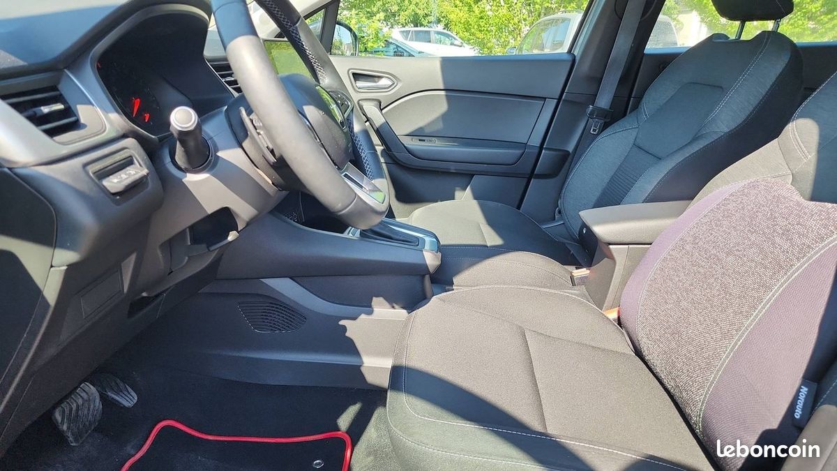 Renault Captur 1.5 Blue dCi 115 EDC7 Business (image 26)