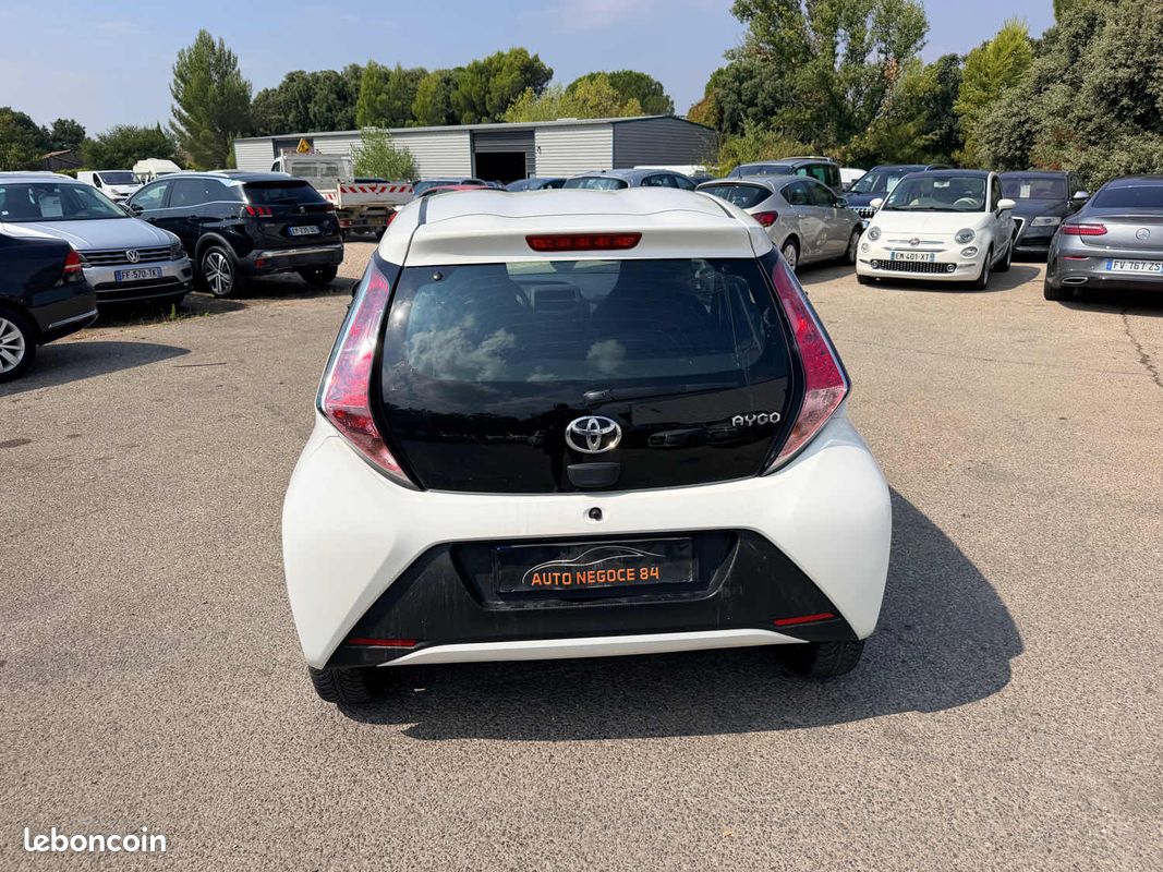 Toyota aygo ii 1.0 vvti 69 clim 55mkm (image 5)