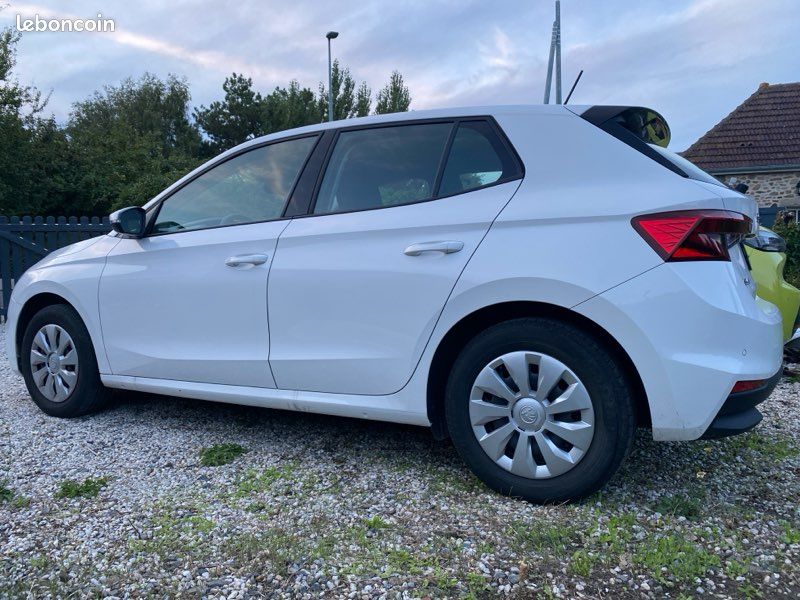 Skoda fabia iv (image 2)