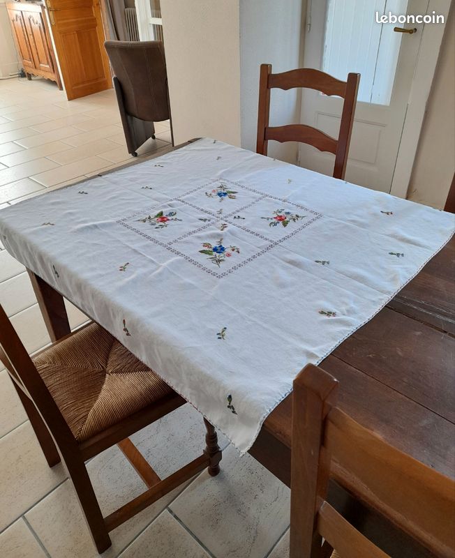 Nappe ancienne blanche d'occasion - Linge de maison