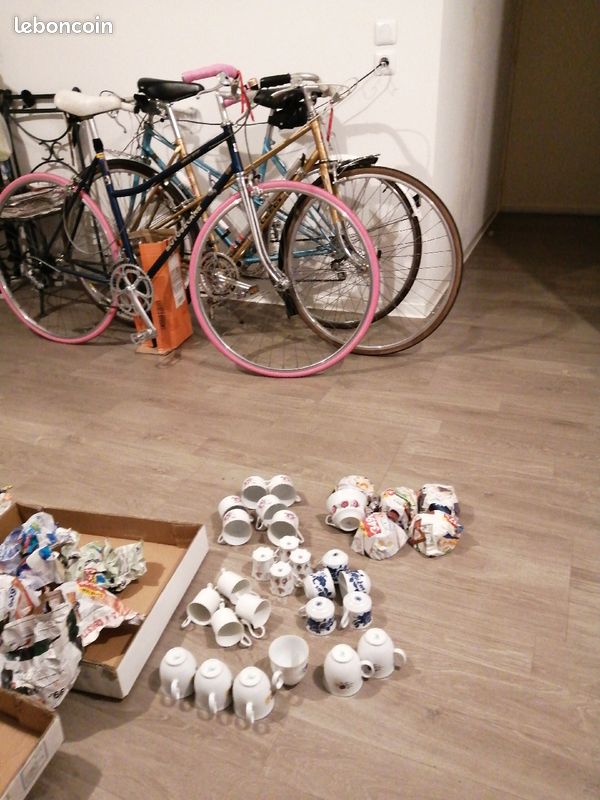 SERVICE à CAFÉ ☕ en PORCELAINE DE RÉPUBLIQUE TCHÈQUE 🇨🇿 CZ, TRÈS TRÈS ANCIEN ET GRIFFÉ voir en dessous (image 18)