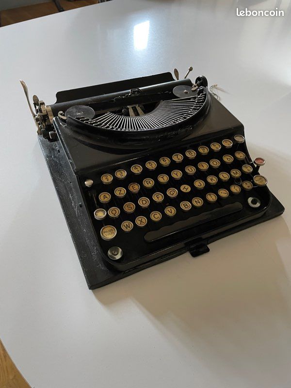 Machine à écrire ancienne (image 3)
