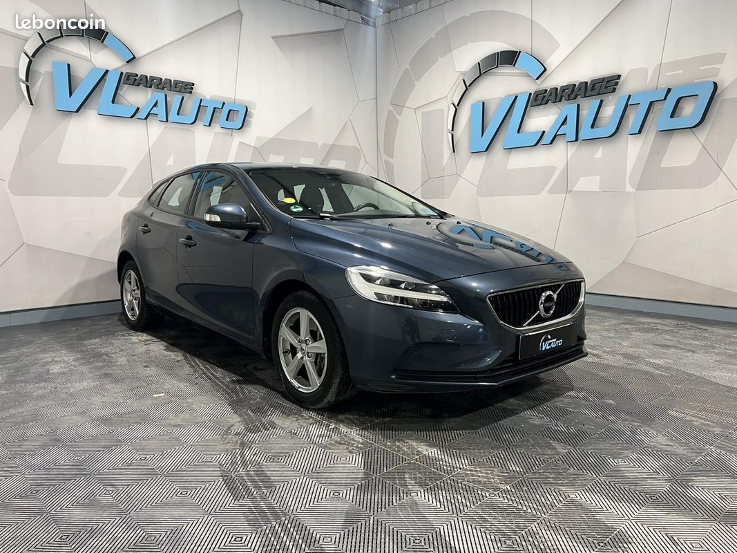 VOLVO V40 D2 120 Geartronic 6 Momentum (image 1)