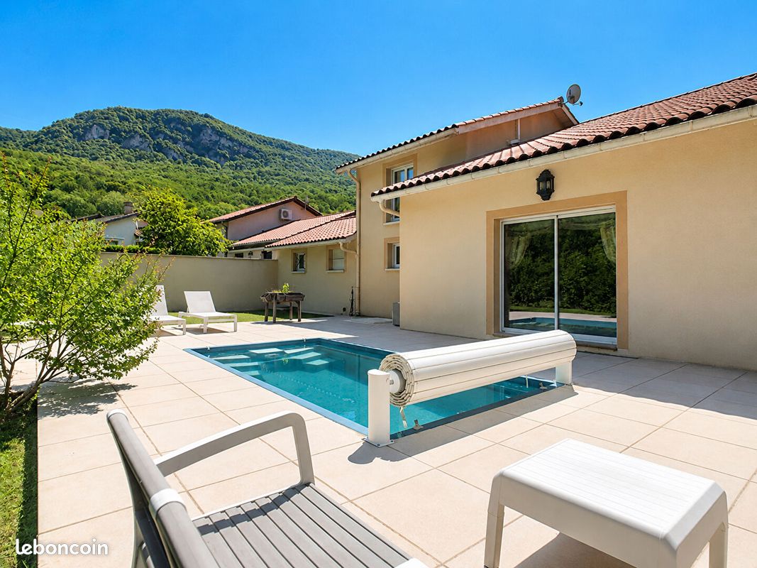 Maison 6 pièces 138 m² · à Lagnieu · 138 m² · 489 000 €