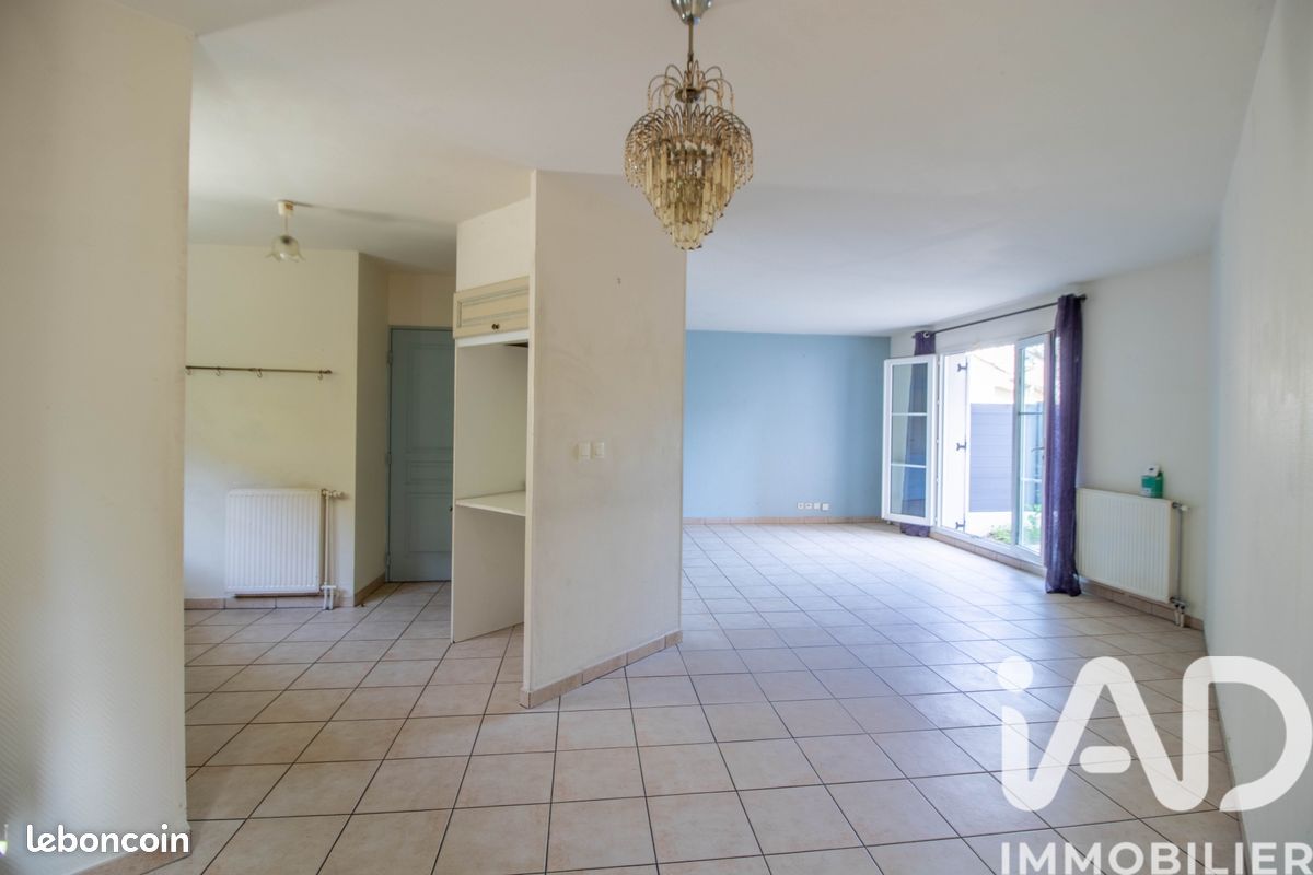 Maison 5 pièces 112 m² · à Montmagny · 112 m² · 330 000 €