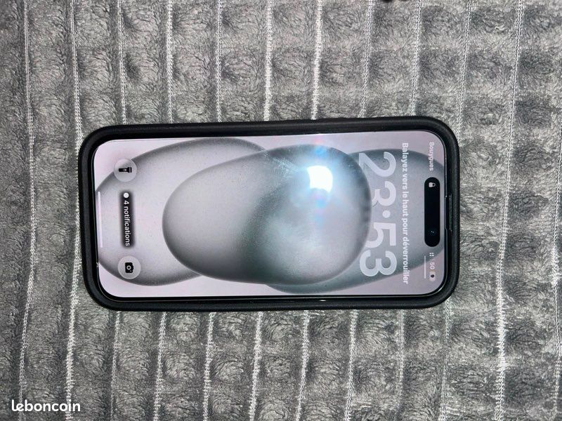 IPhone 15 (image 1)