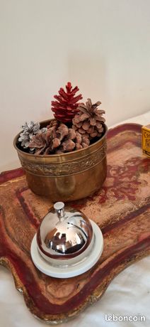 Ancienne Cloche à Beurre En Argile – Poterie Rustique Vintage
