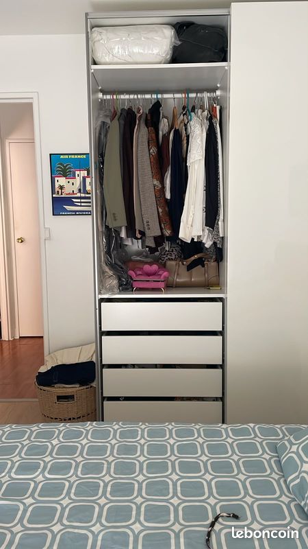Armoire IKEA PAX 150 cm L x 236 cm H – portes coulissantes blanc brillant – 700 (image 4)