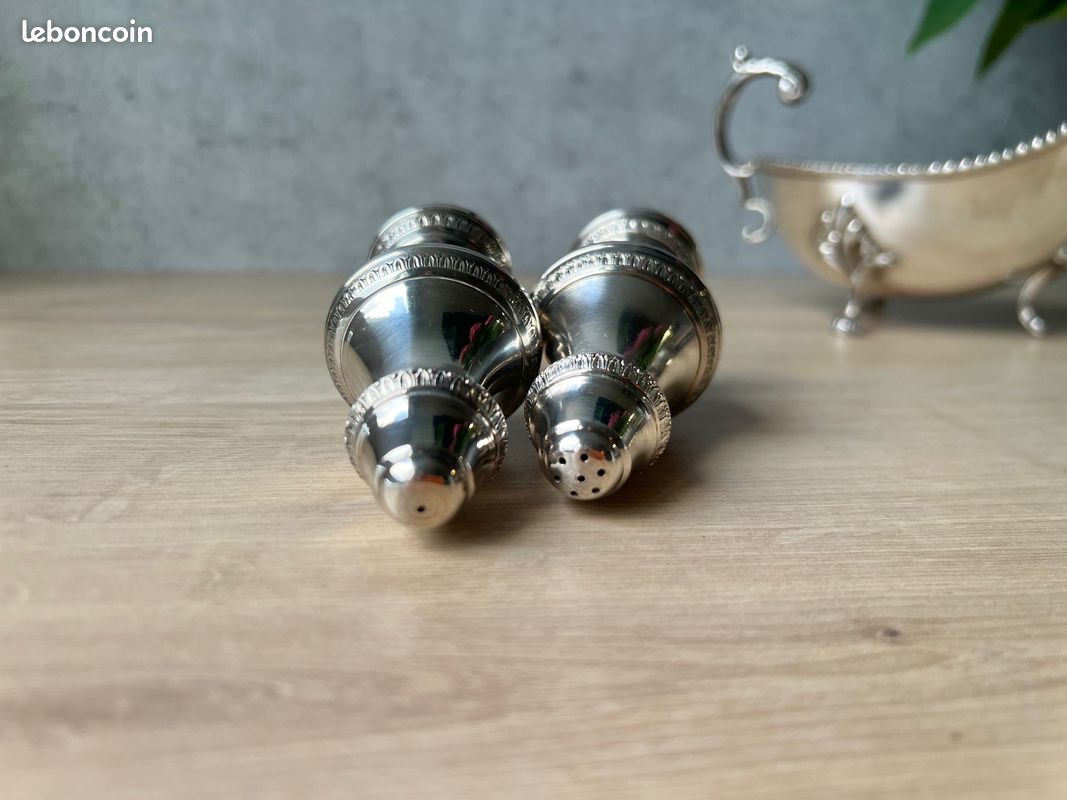 Salière Et Poivrière Design Joyas Design - Métal Chromé Argenté (une Pièce, Neuve)