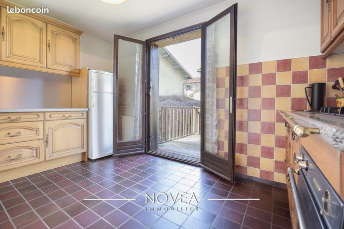 Maison 5 pièces 109 m² — 12