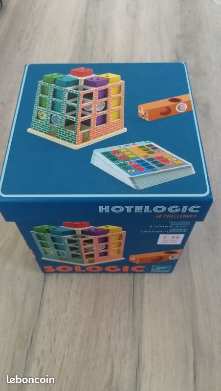 HOTELOGIC SOLOGIC. Jeux de société et casse-tête, seul ou en famille en excellent état (image 1)