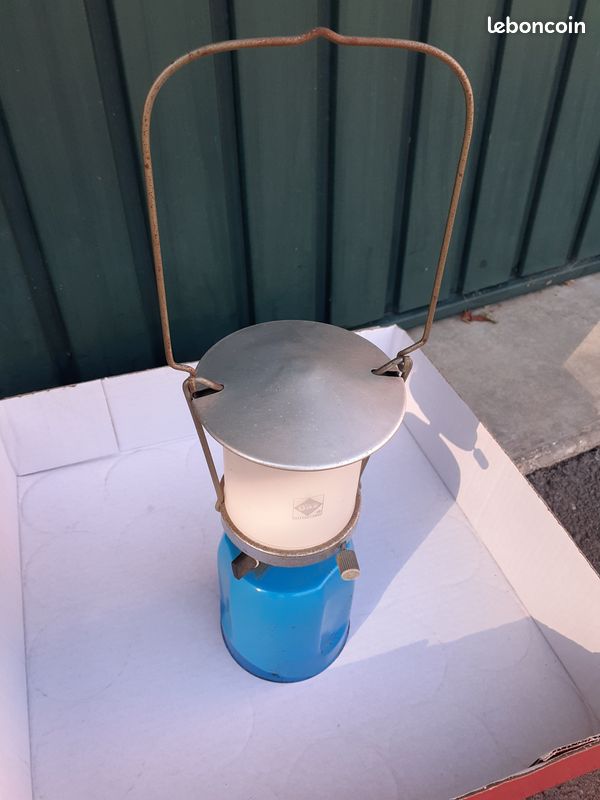 Lanterne à Gaz Extérieur Avec Réservoir - Lampe Camping Plein Air Réglable
