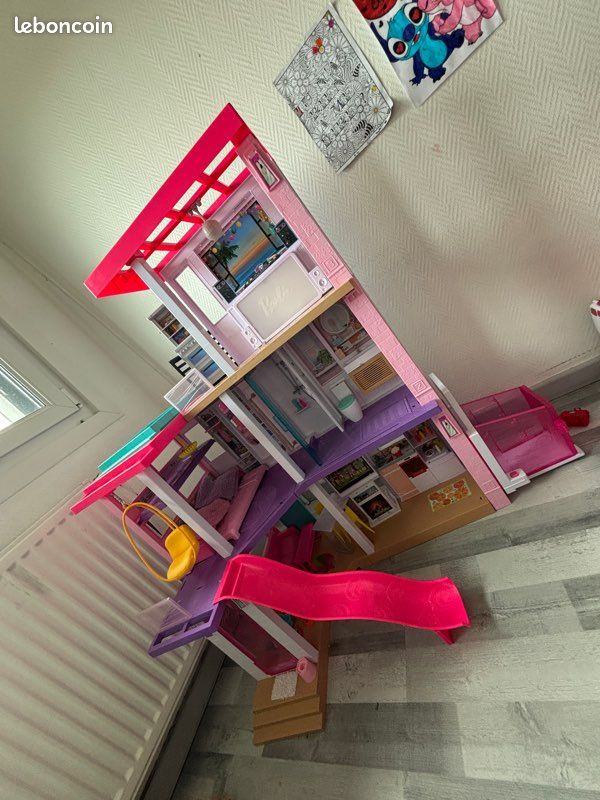 Maison de barbie (image 1)