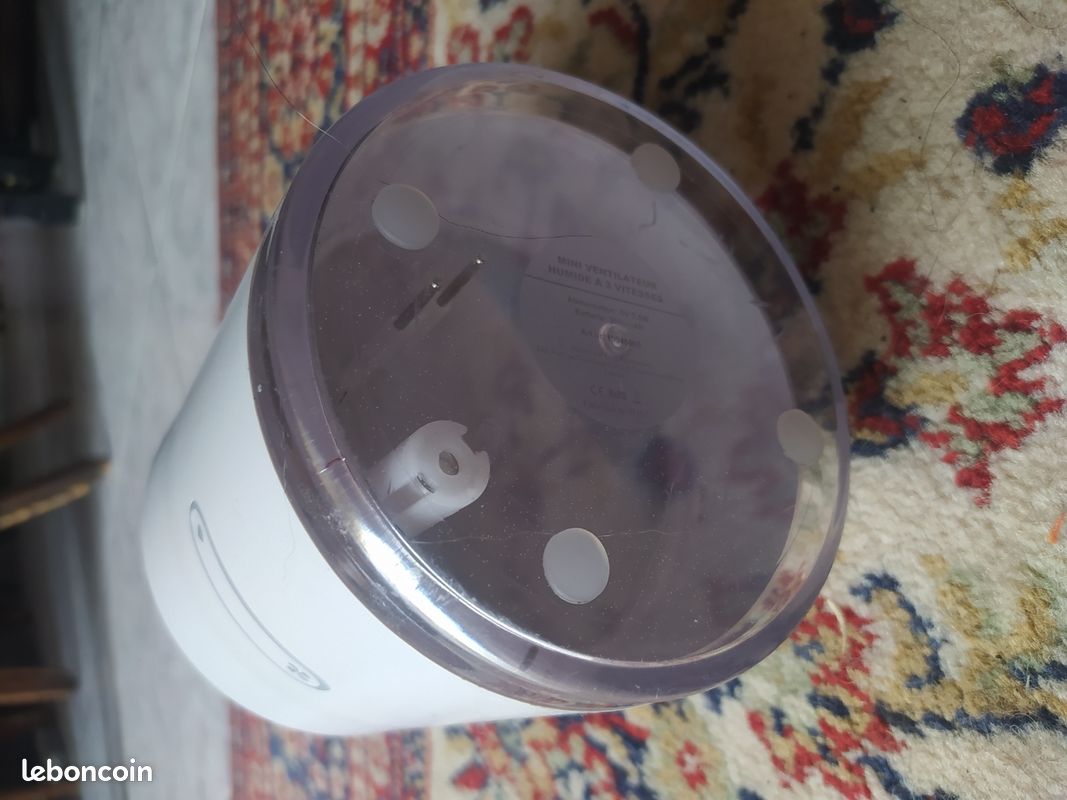 Petit ventilateur brumisateur sur batterie (image 6)