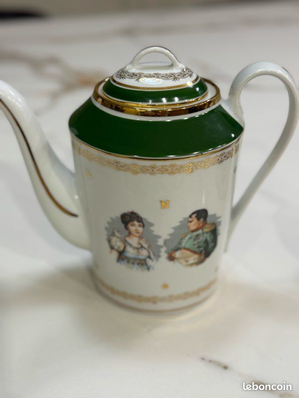 Ensemble De 5 Pièces Porcelaine De Luxe – Napoléon, France, Dorure – Déco